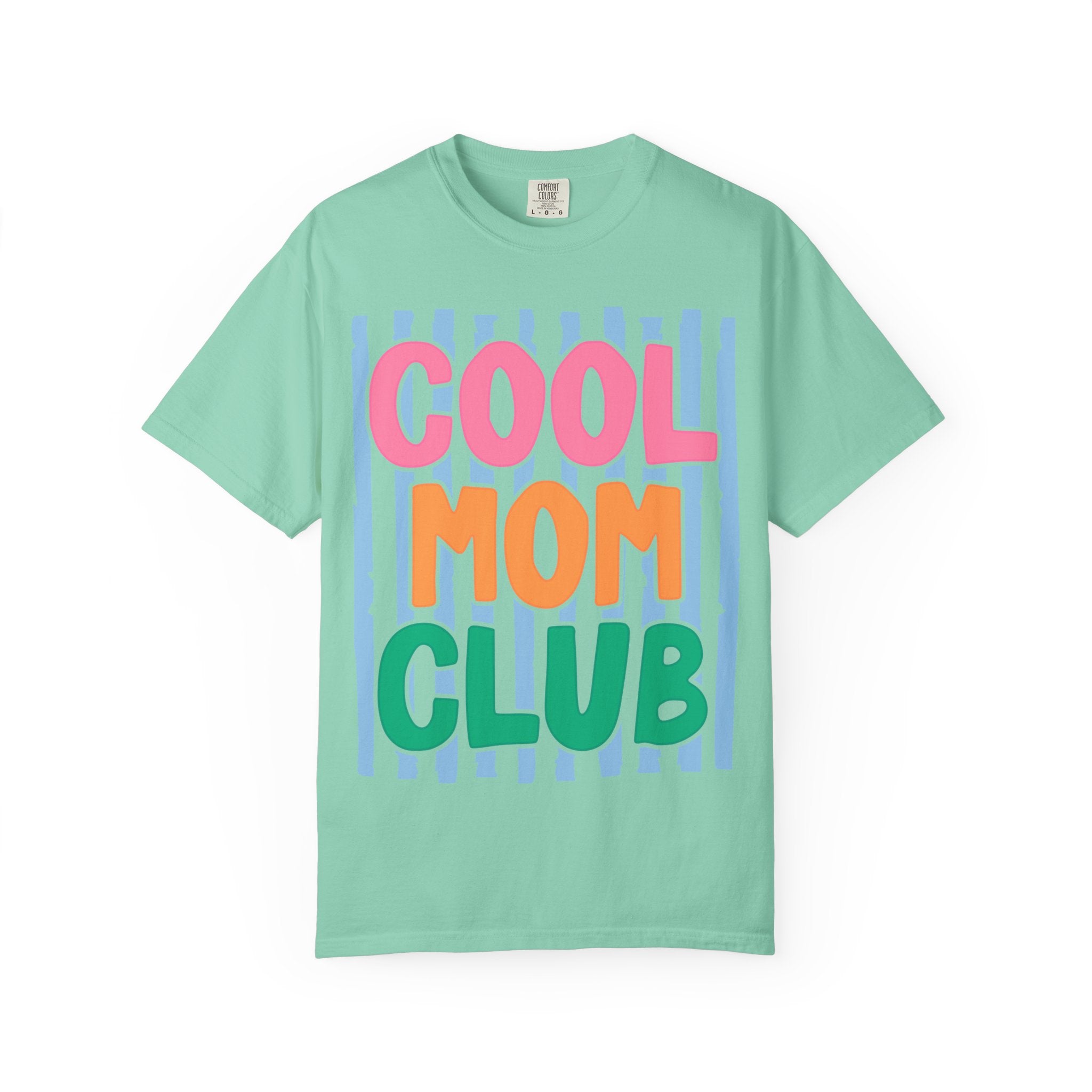 cool mom club tee